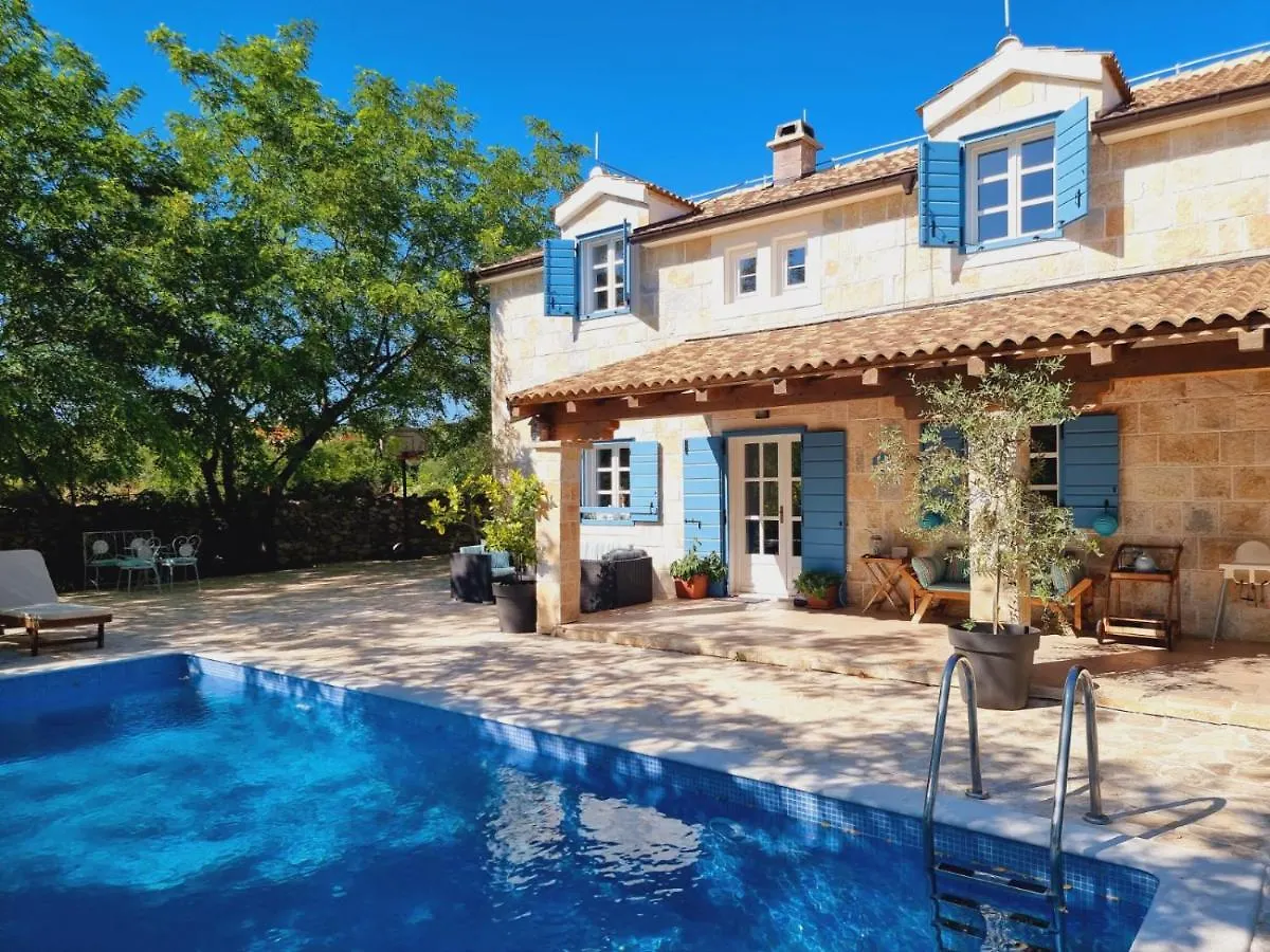 סבטי פטר Villa Mare